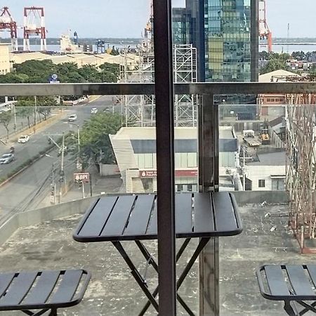 Sunvida Tower Stays Across Sm City Cebu Bagian luar foto