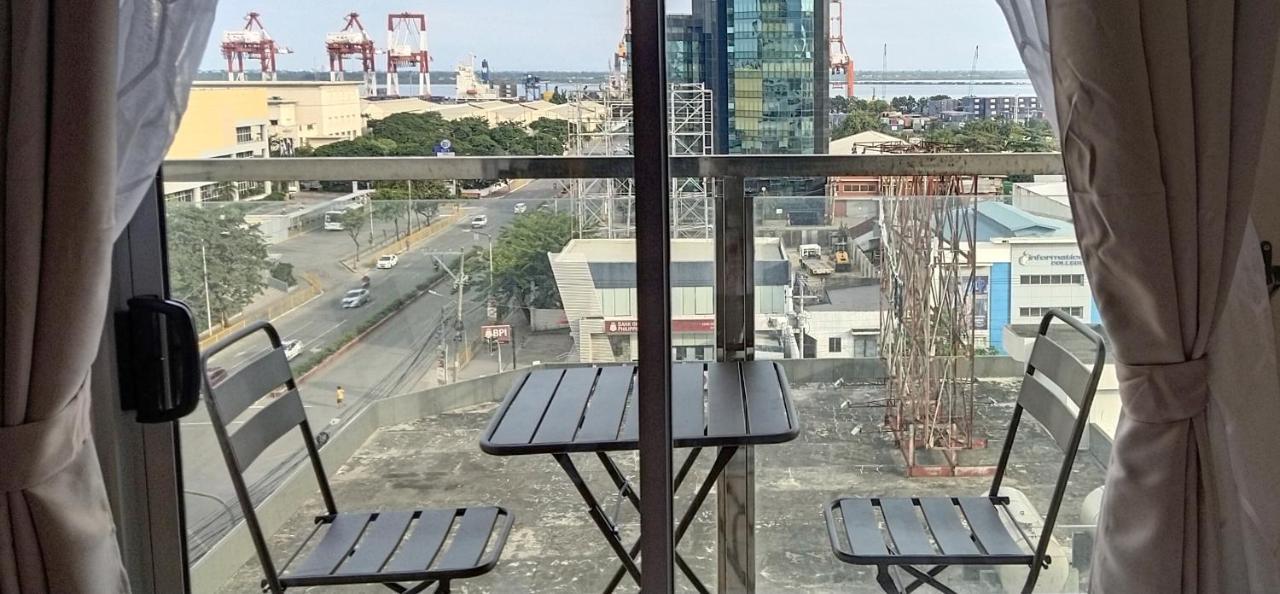 Sunvida Tower Stays Across Sm City Cebu Bagian luar foto
