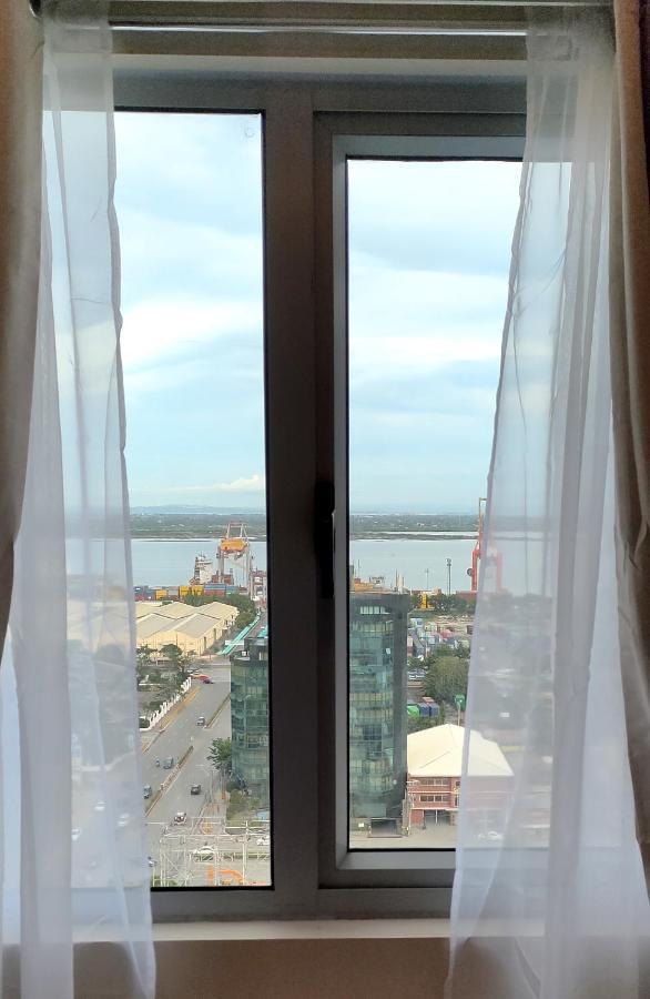 Sunvida Tower Stays Across Sm City Cebu Bagian luar foto