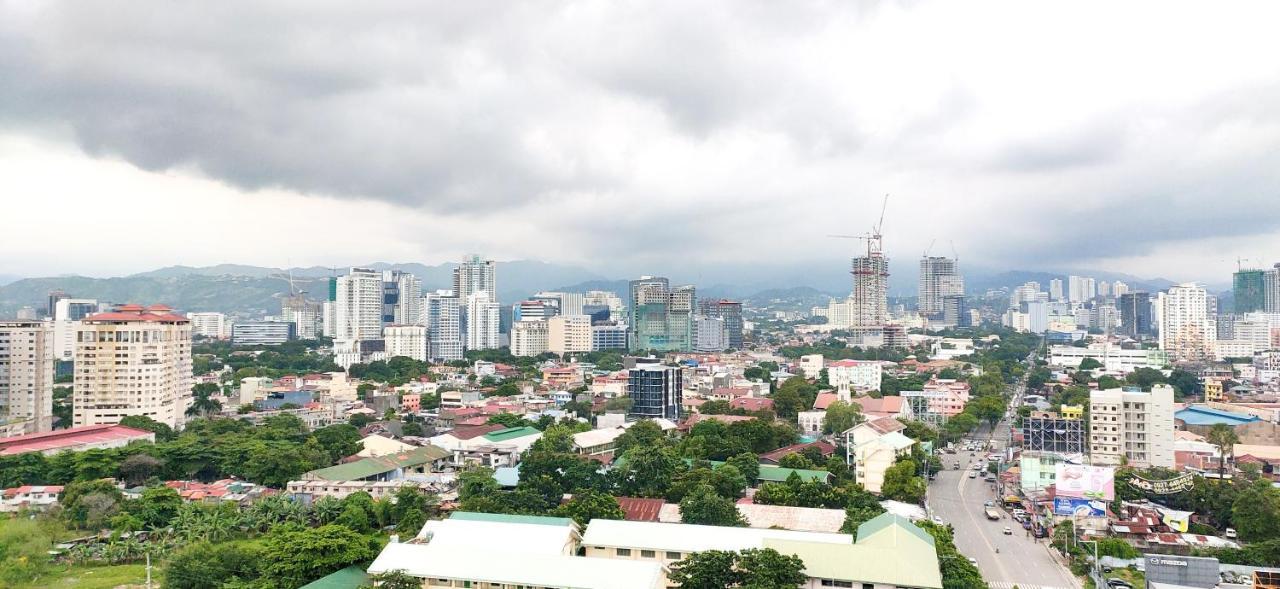 Sunvida Tower Stays Across Sm City Cebu Bagian luar foto